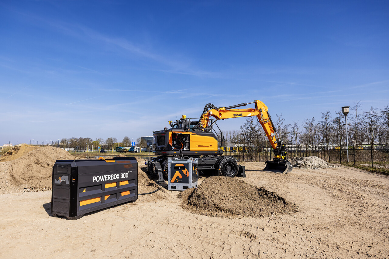 STAAD 17W charging in detail