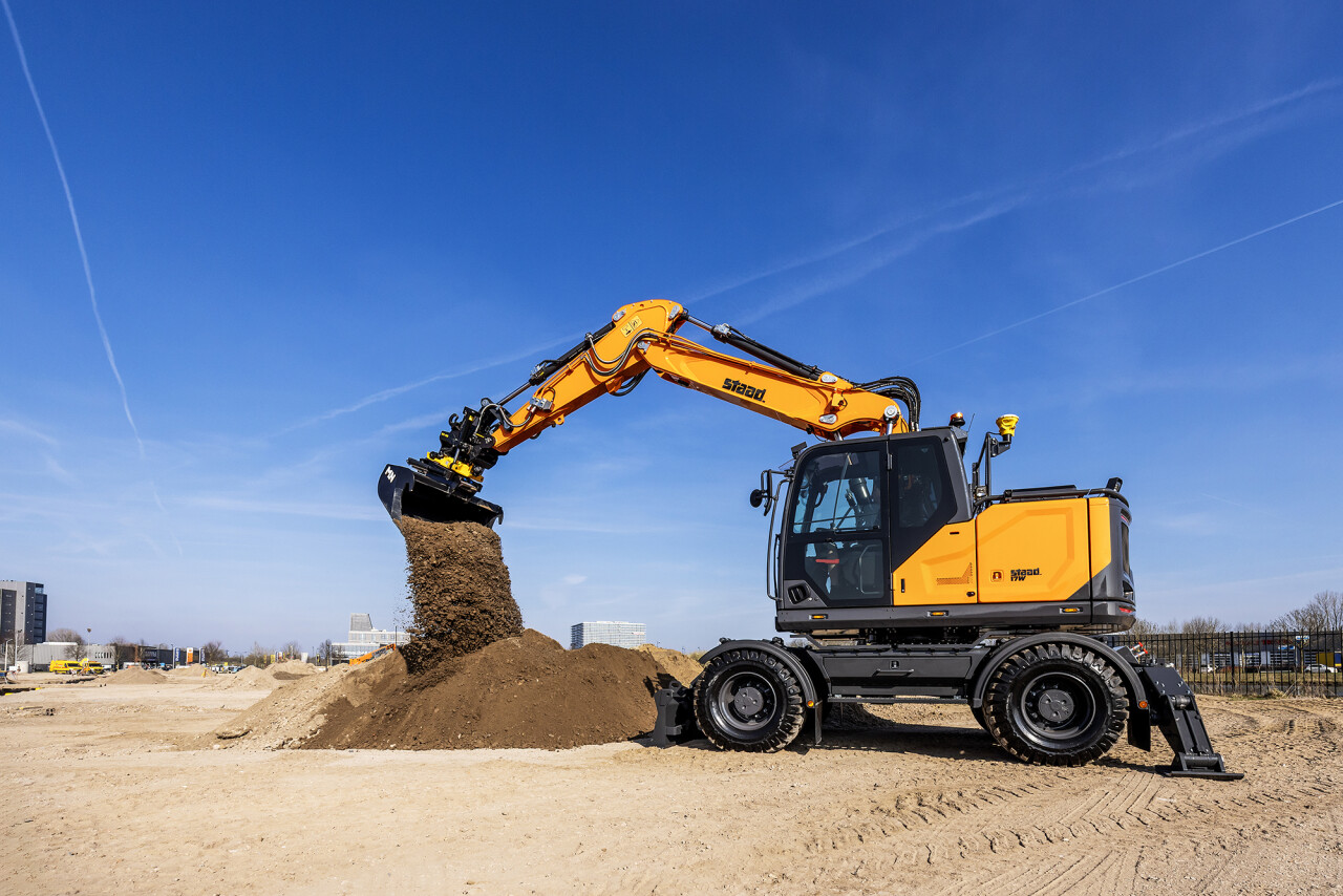 STAAD 17W playing in the field